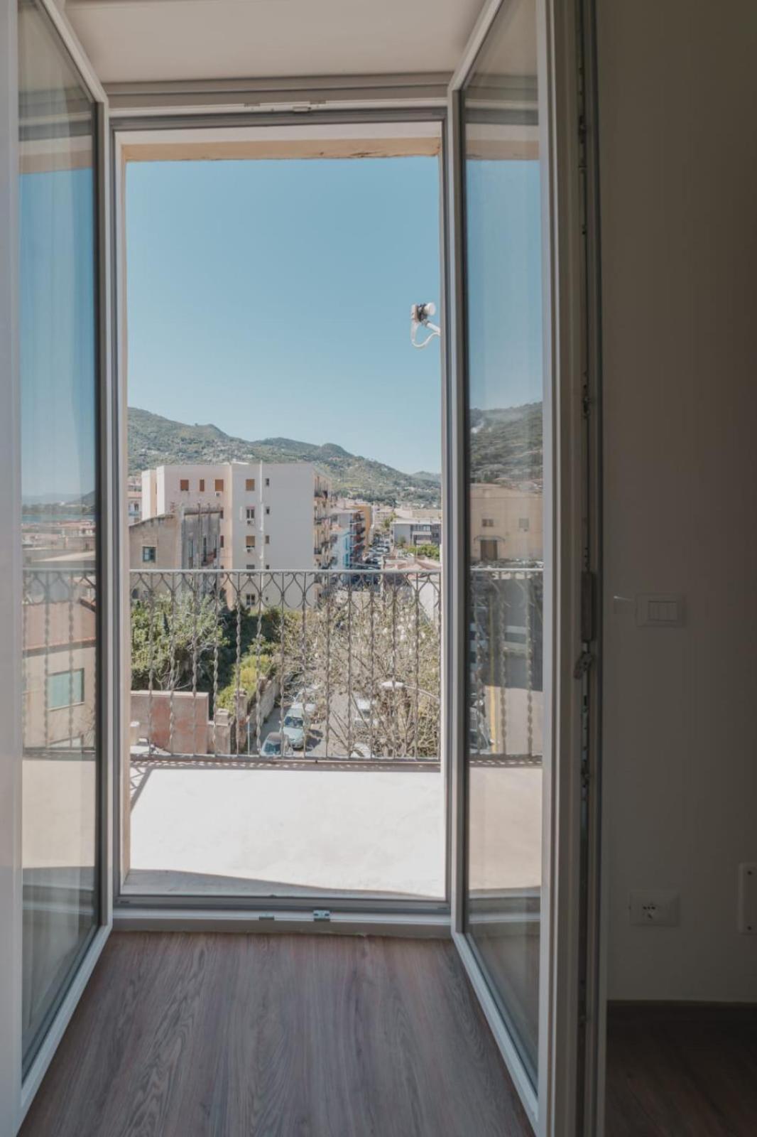 Villa Di Giorgi Apartments Center Чефалу Екстер'єр фото